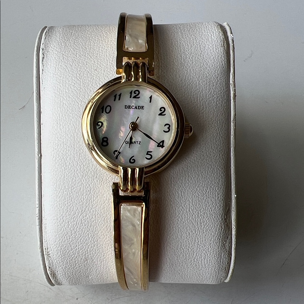 Decade Gold-Tone Mother of Pearl Accent Women's Watch New
